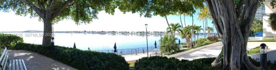 Brickell Bay Club at 2333 Brickell Ave, Miami, FL 33129 - For Rent photo 7