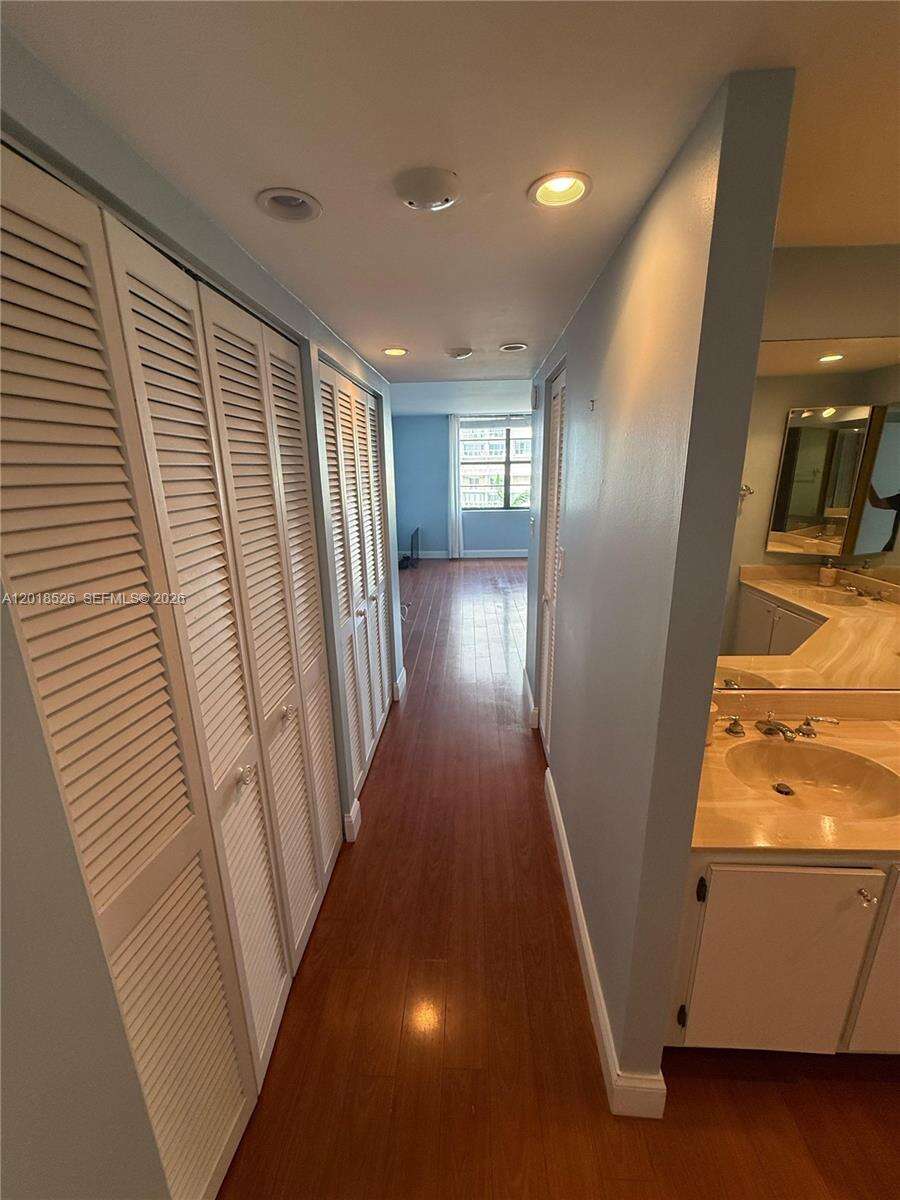 Brickell Bay Club at 2333 Brickell Ave, Miami, FL 33129 - For Rent photo 65