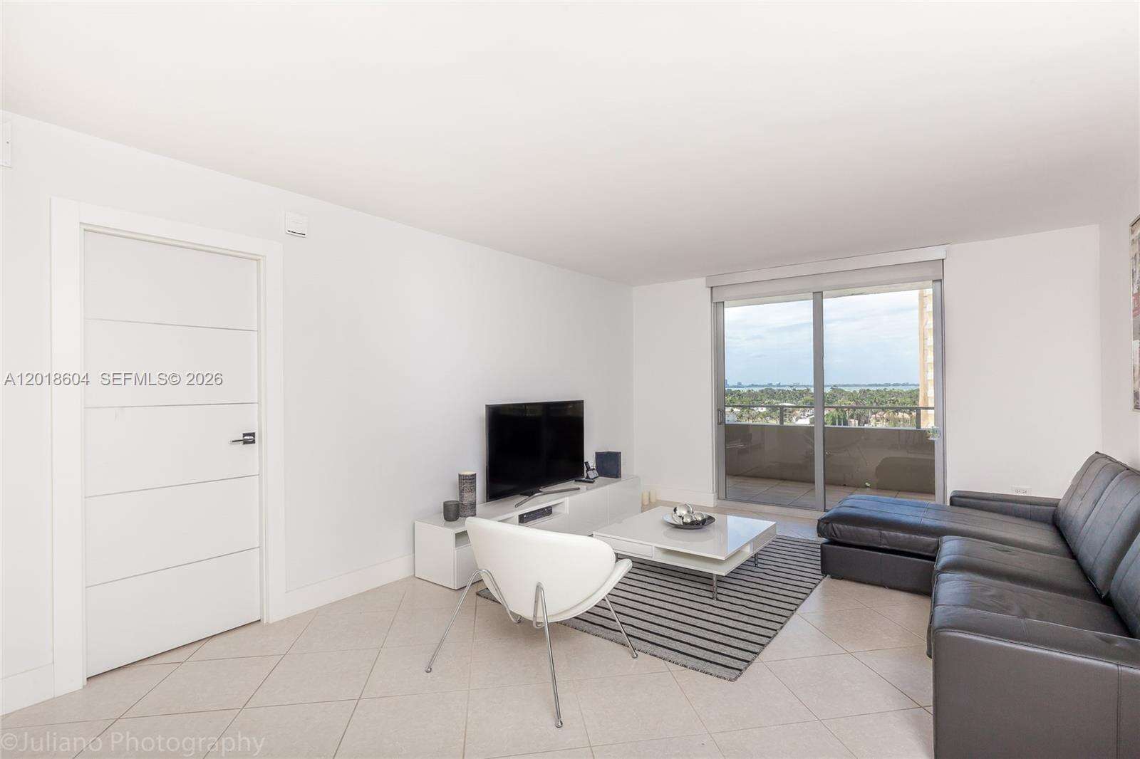 Oceanside Plaza at 5555 Collins Ave, Miami Beach, FL 33140 - For Rent photo 2