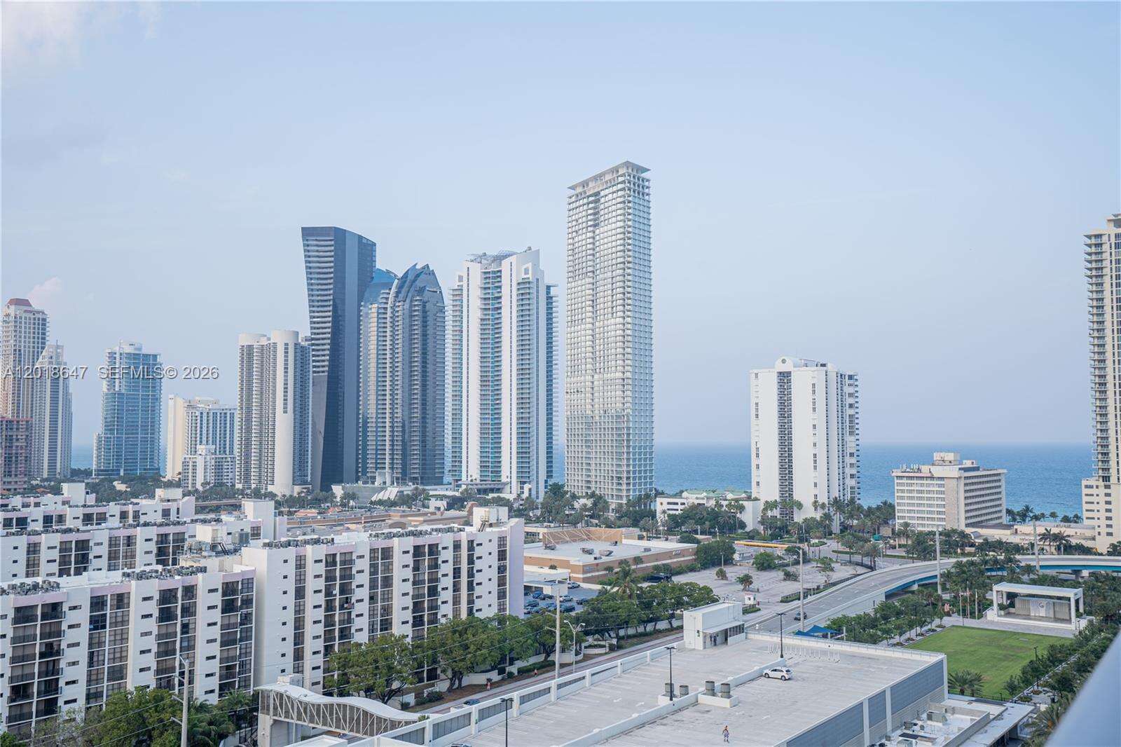 Parque Towers at 330 Sunny Isles Blvd, Sunny Isles Beach, FL 33160 - For Rent photo 1