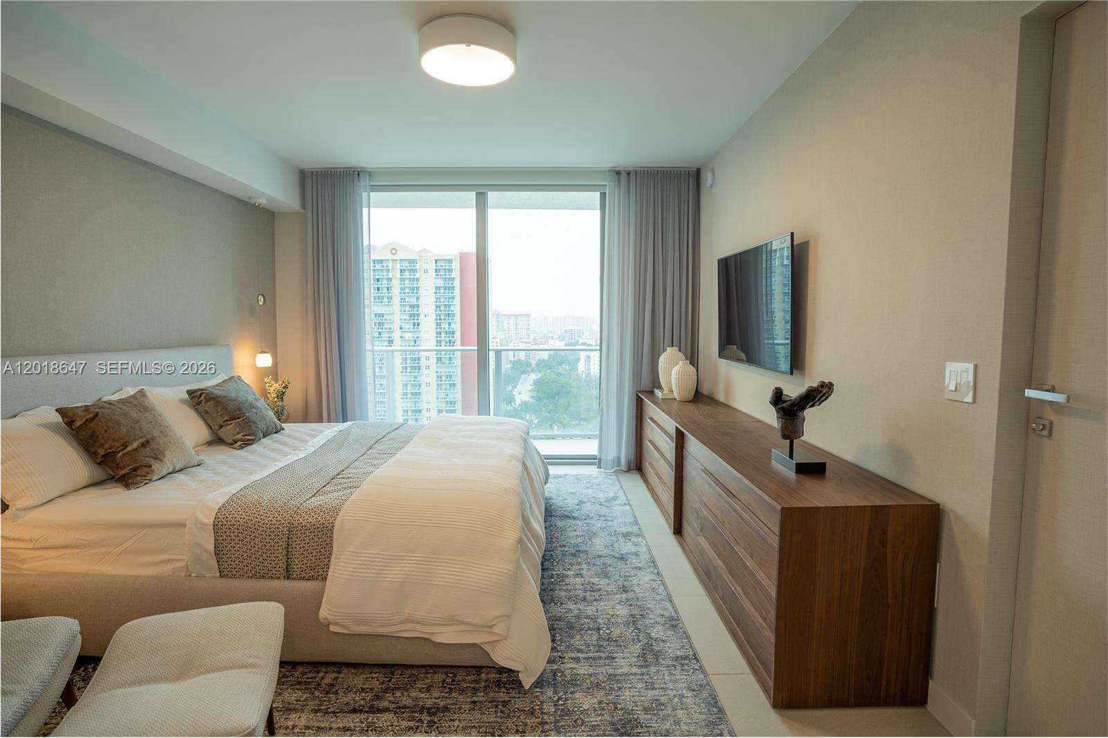 Parque Towers at 330 Sunny Isles Blvd, Sunny Isles Beach, FL 33160 - For Rent photo 17