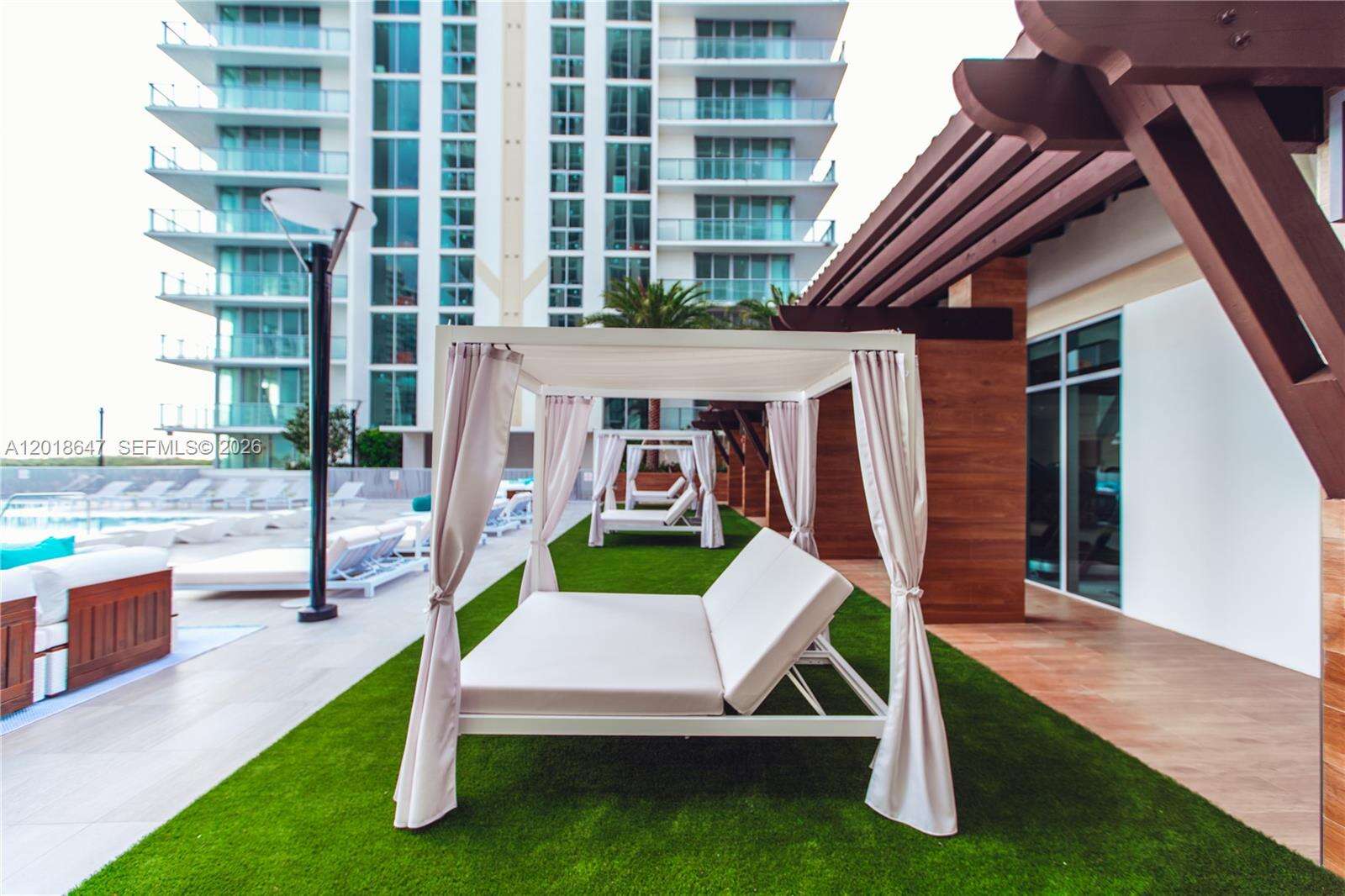 Parque Towers at 330 Sunny Isles Blvd, Sunny Isles Beach, FL 33160 - For Rent photo 37