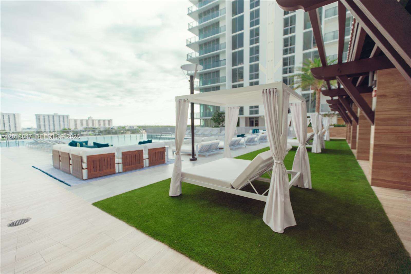 Parque Towers at 330 Sunny Isles Blvd, Sunny Isles Beach, FL 33160 - For Rent photo 38