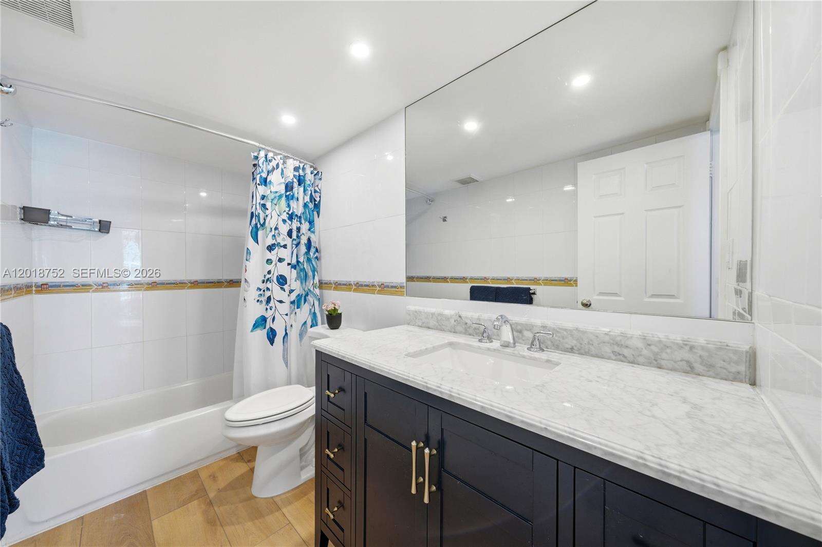 The Carriage House at 5401 Collins Ave, Miami Beach, FL 33140 - For Rent photo 16