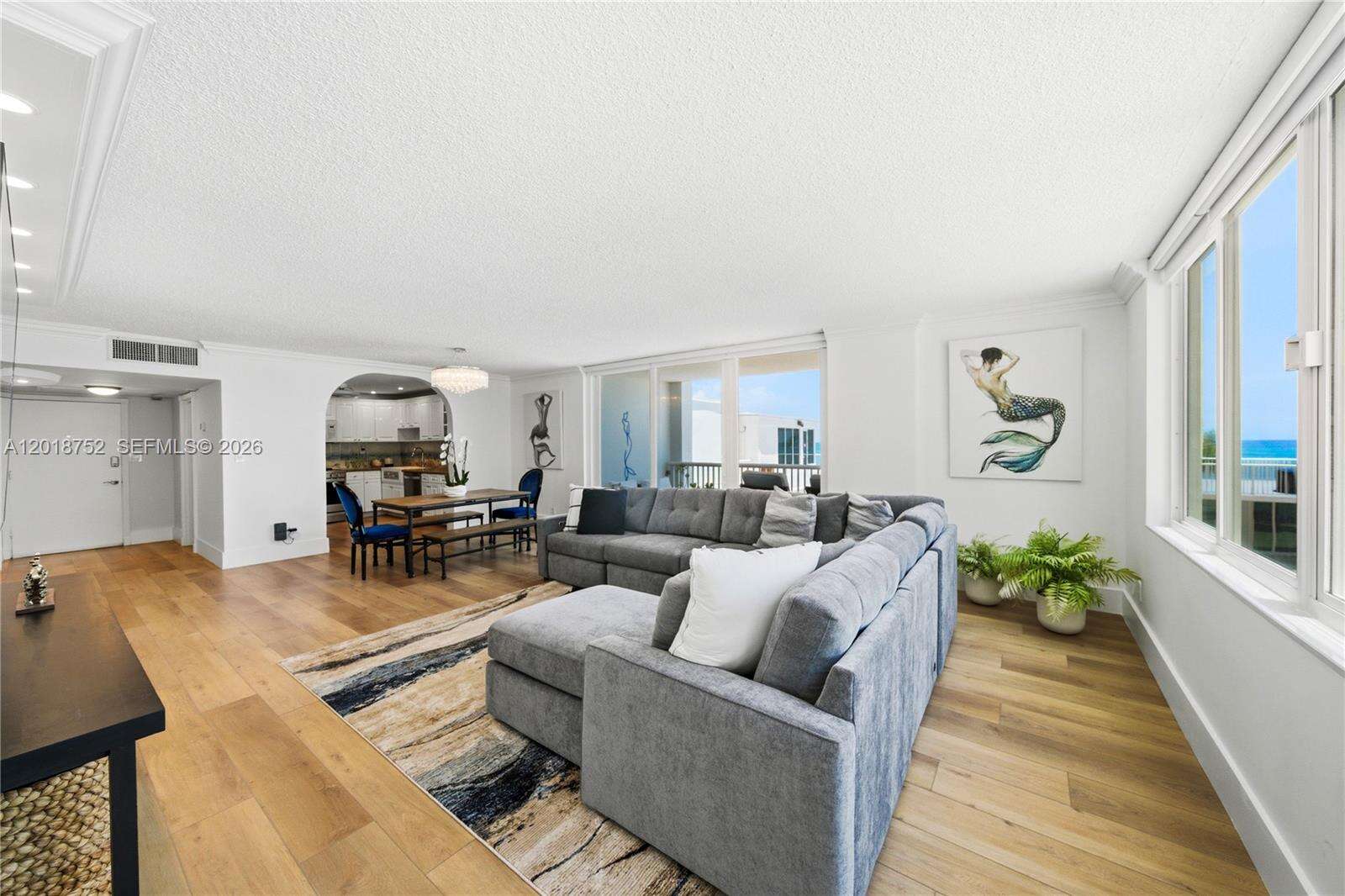 The Carriage House at 5401 Collins Ave, Miami Beach, FL 33140 - For Rent photo 5