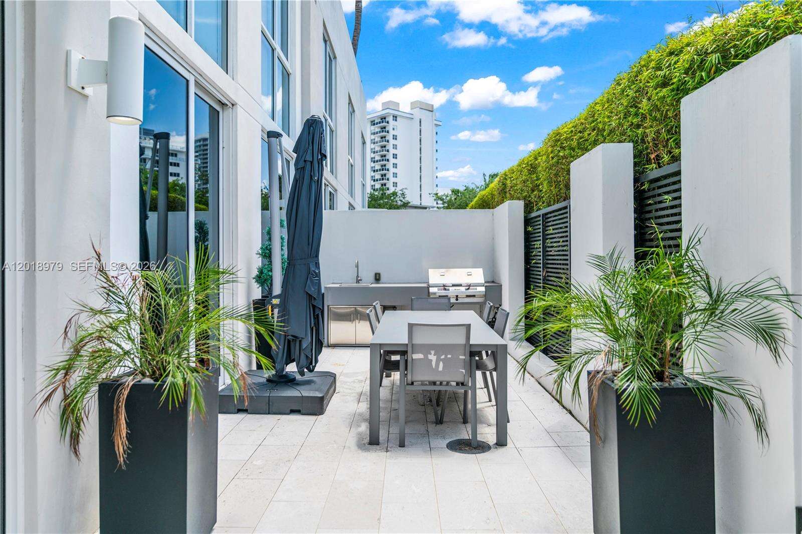 Tiffany House at 401 Birch Rd, Fort Lauderdale, FL 33304 - For Rent photo 2