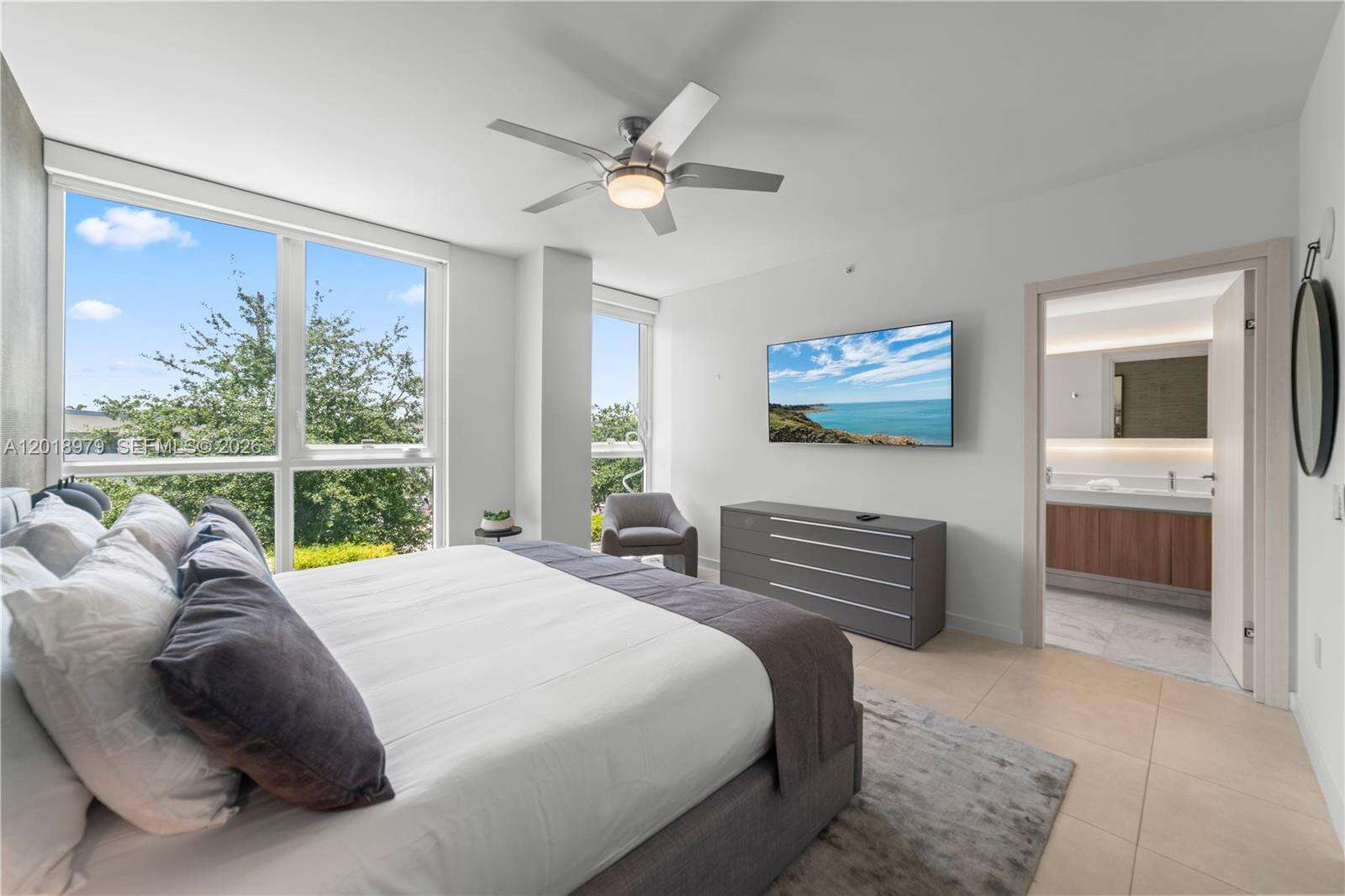 Tiffany House at 401 Birch Rd, Fort Lauderdale, FL 33304 - For Rent photo 11