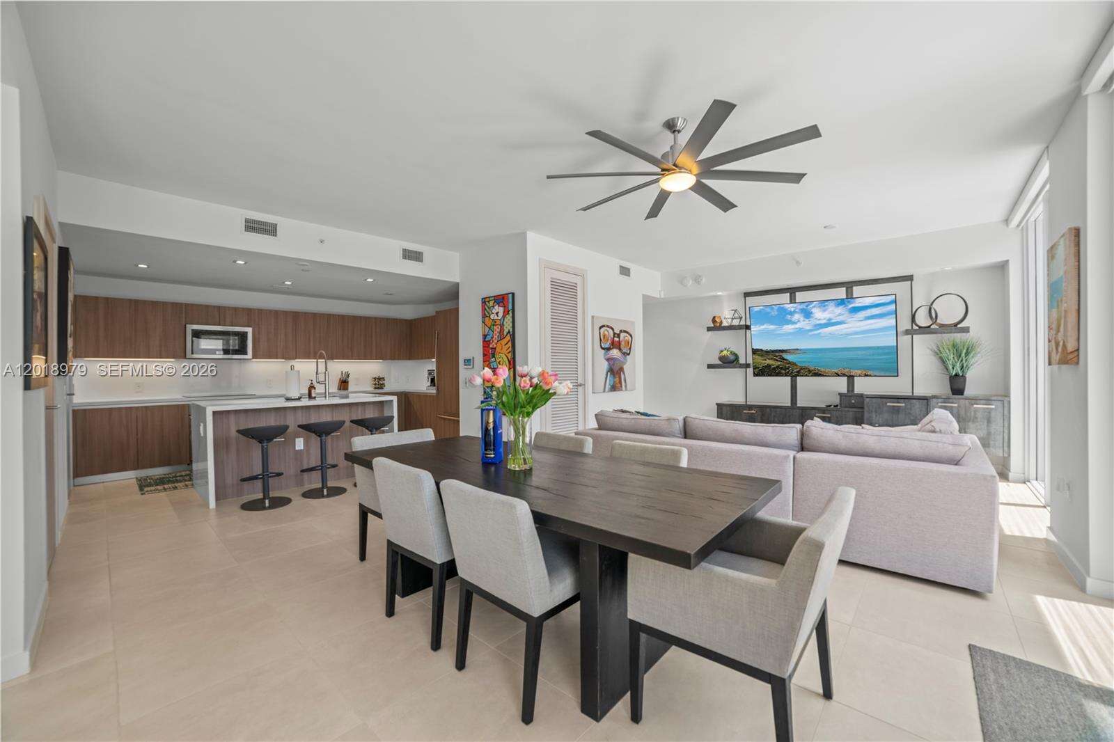 Tiffany House at 401 Birch Rd, Fort Lauderdale, FL 33304 - For Rent photo 9