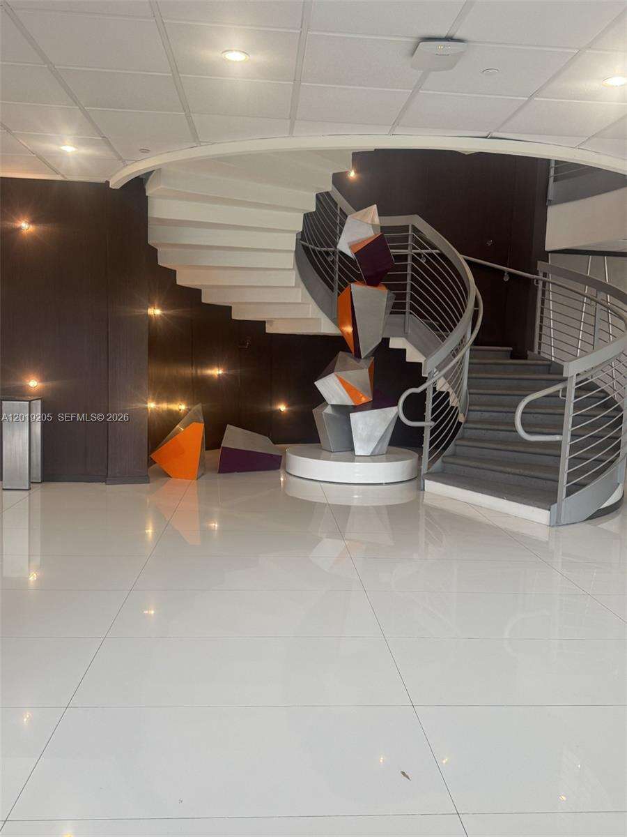 Arlen Beach at 5701 Collins Ave, Miami Beach, FL 33140 - For Rent photo 13