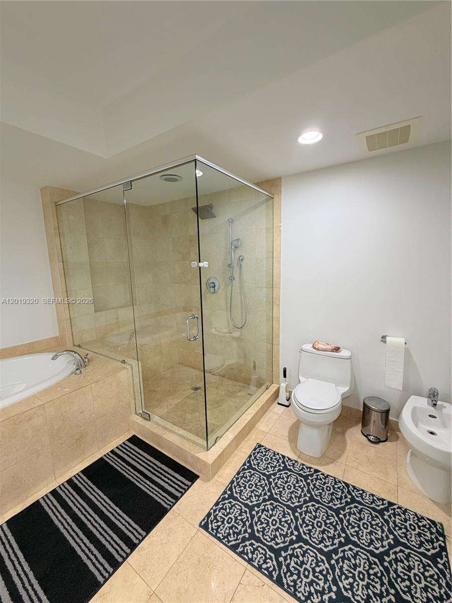 The Beach Club Three at 1800 Ocean Dr, Hallandale Beach, FL 33009 - For Rent photo 11