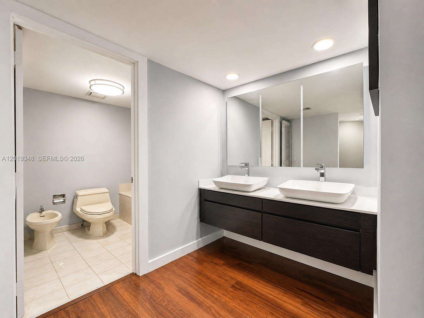 Brickell Key 1 at 520 Brickell Key Dr, Miami, FL 33131 - For Rent photo 11