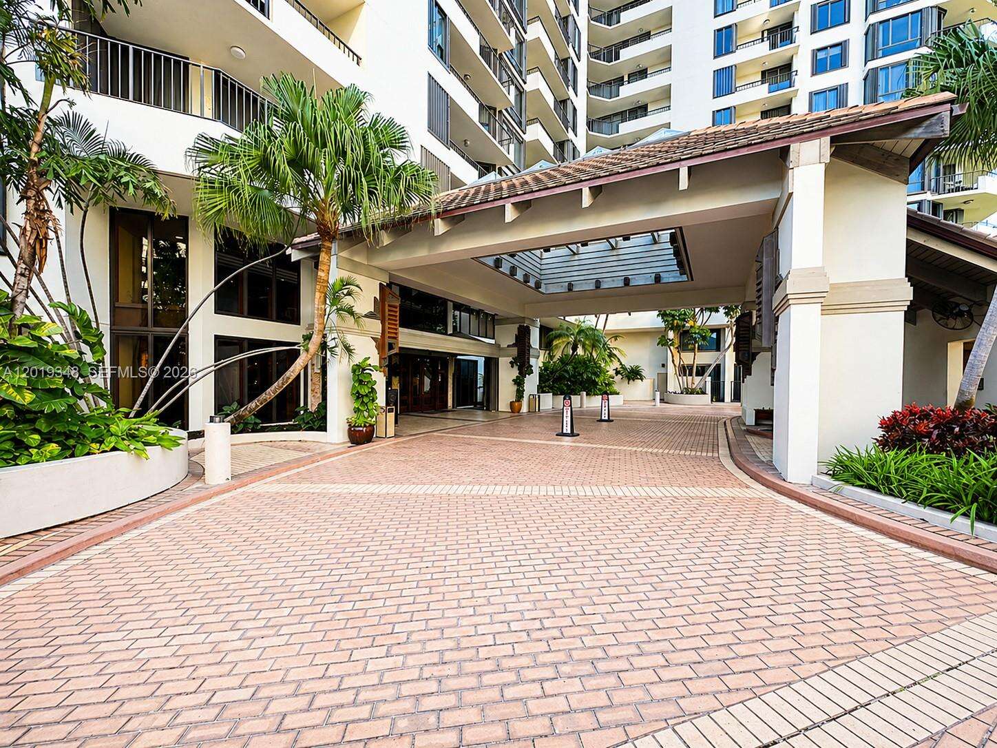 Brickell Key 1 at 520 Brickell Key Dr, Miami, FL 33131 - For Rent photo 19