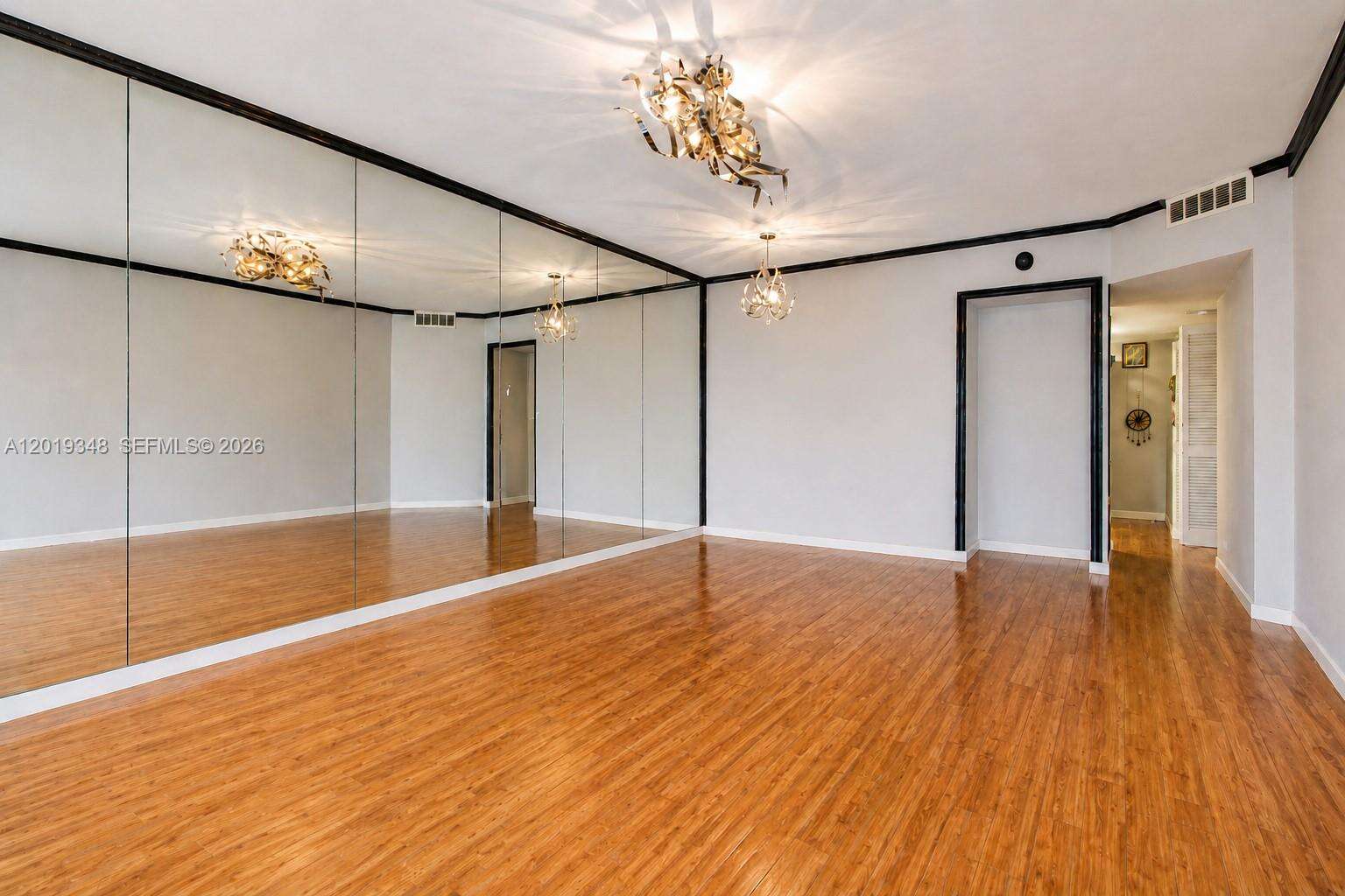 Brickell Key 1 at 520 Brickell Key Dr, Miami, FL 33131 - For Rent photo 4