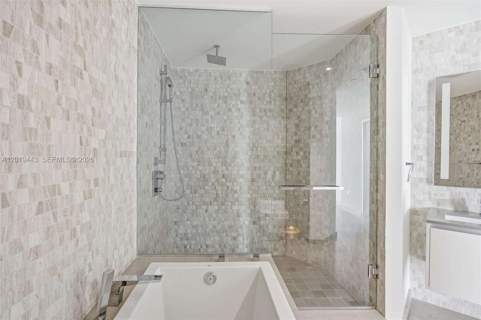 Reach Brickell at 68 6 St, Miami, FL 33131 - For Rent photo 59