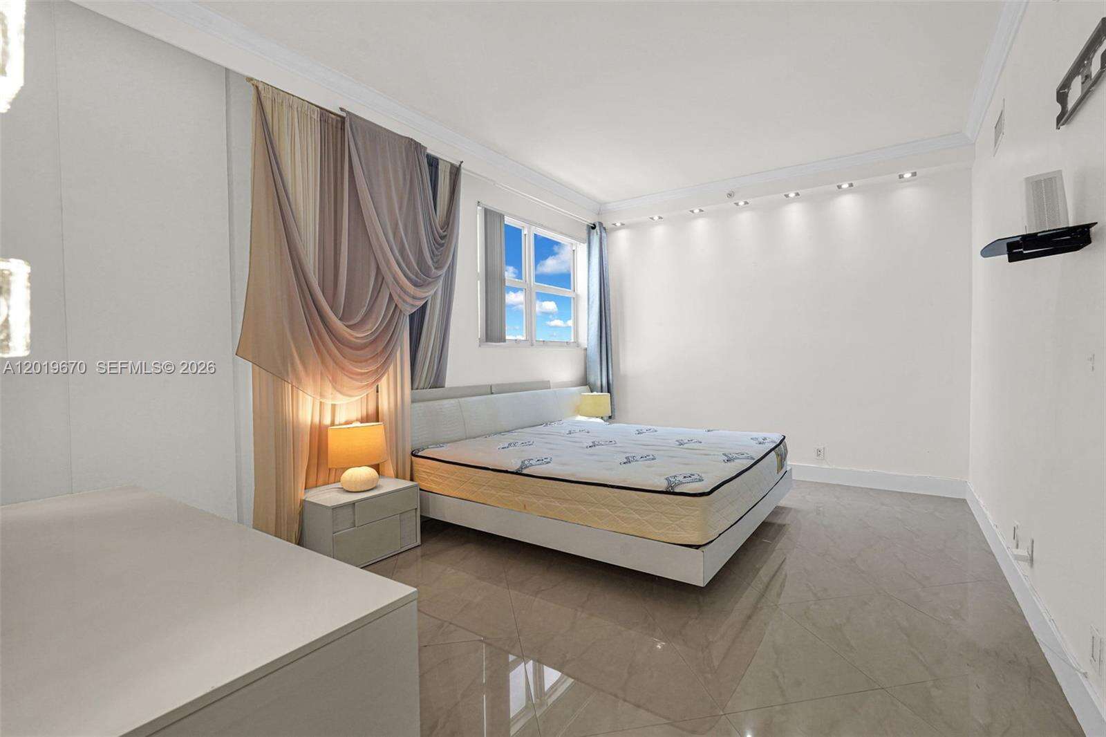 The Residences at 3001 Ocean Dr, Hollywood, FL 33019 - For Rent photo 29
