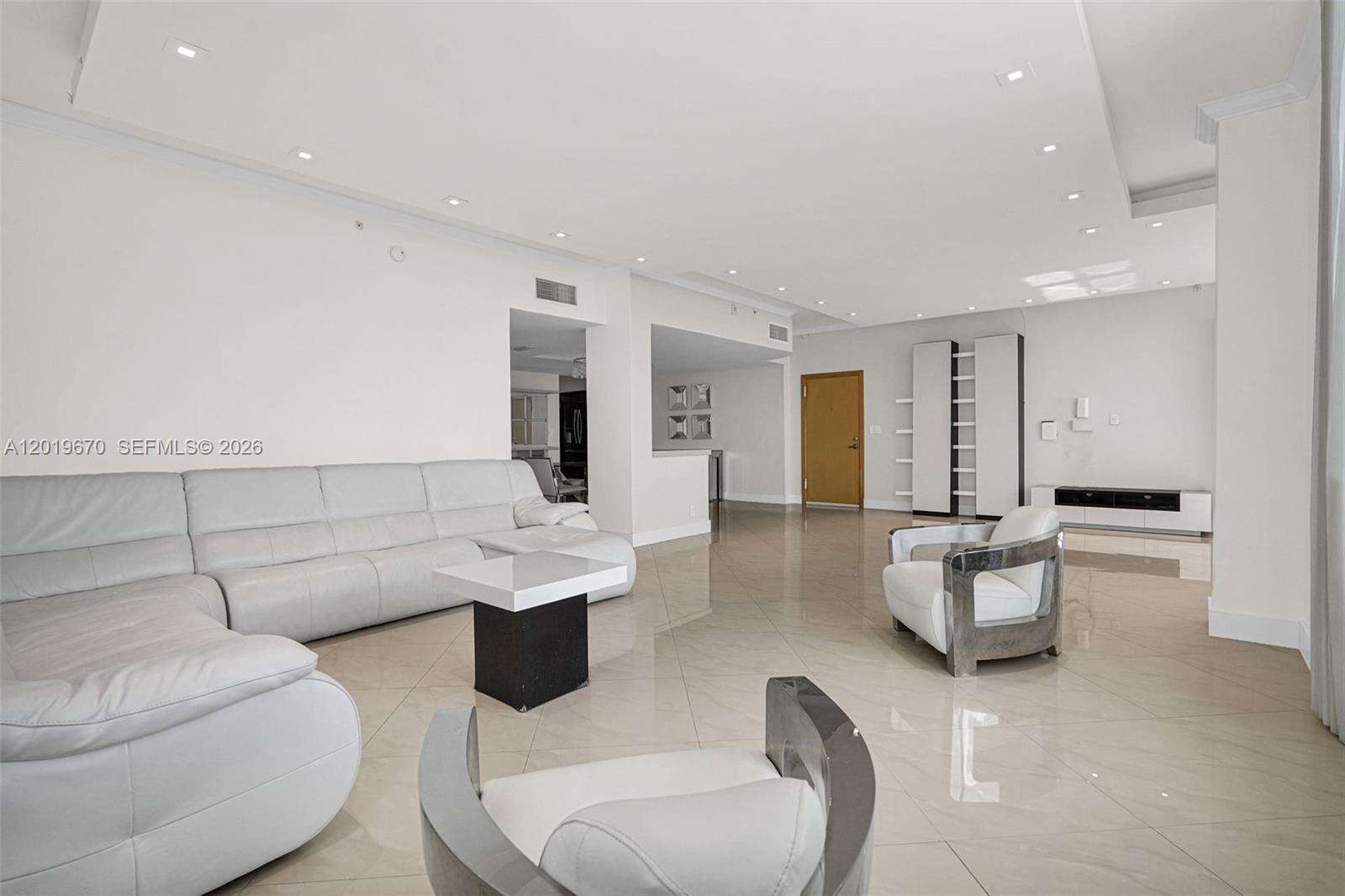 The Residences at 3001 Ocean Dr, Hollywood, FL 33019 - For Rent photo 4