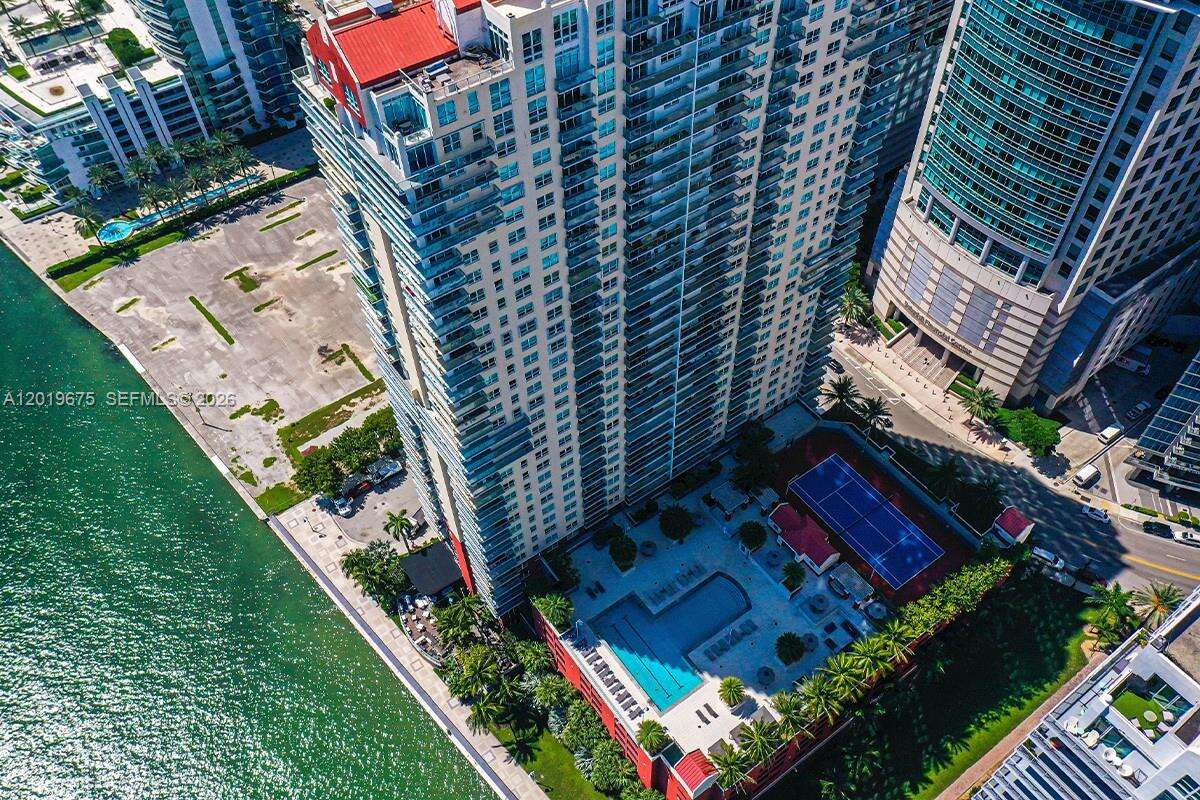 The Mark On Brickell at 1155 Brickell Bay Dr, Miami, FL 33131 - For Rent photo 2