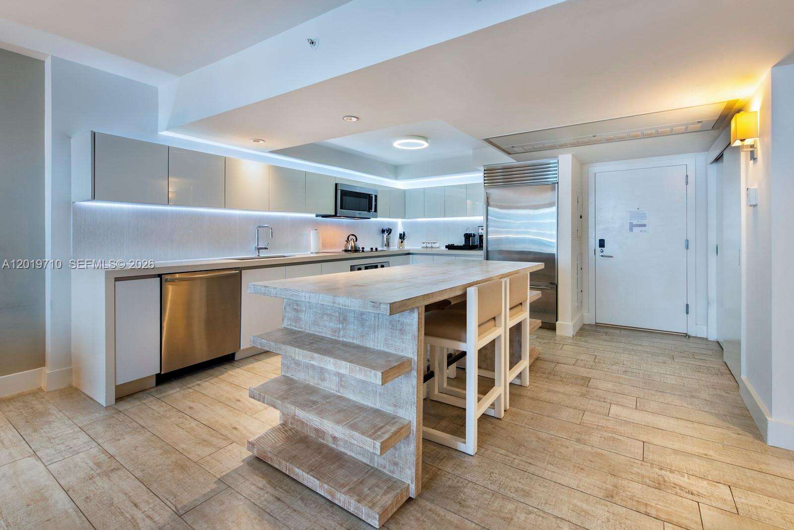 1 Hotel & Homes at 102 24 St, Miami Beach, FL 33139 - For Rent photo 5