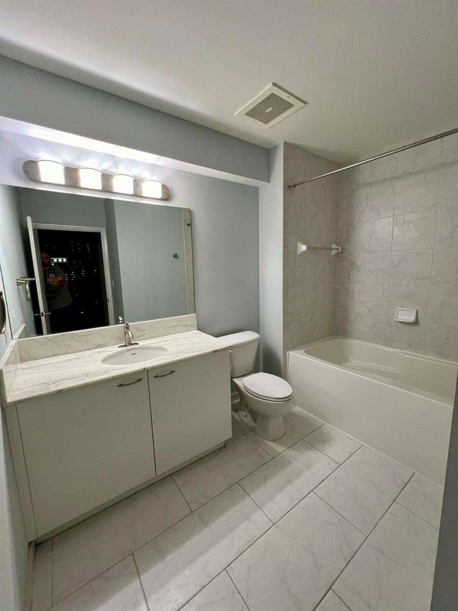 The Loft 2 at 133 2, Miami, FL 33132 - For Rent photo 4