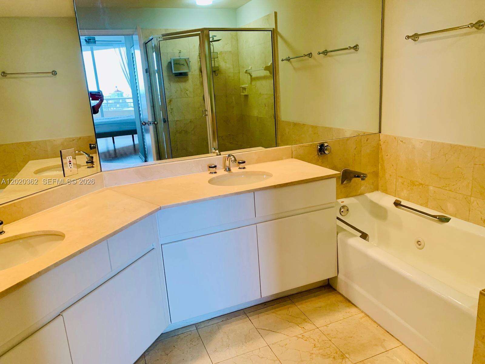 One Tequesta Point at 888 Brickell Key Dr, Miami, FL 33131 - For Rent photo 18