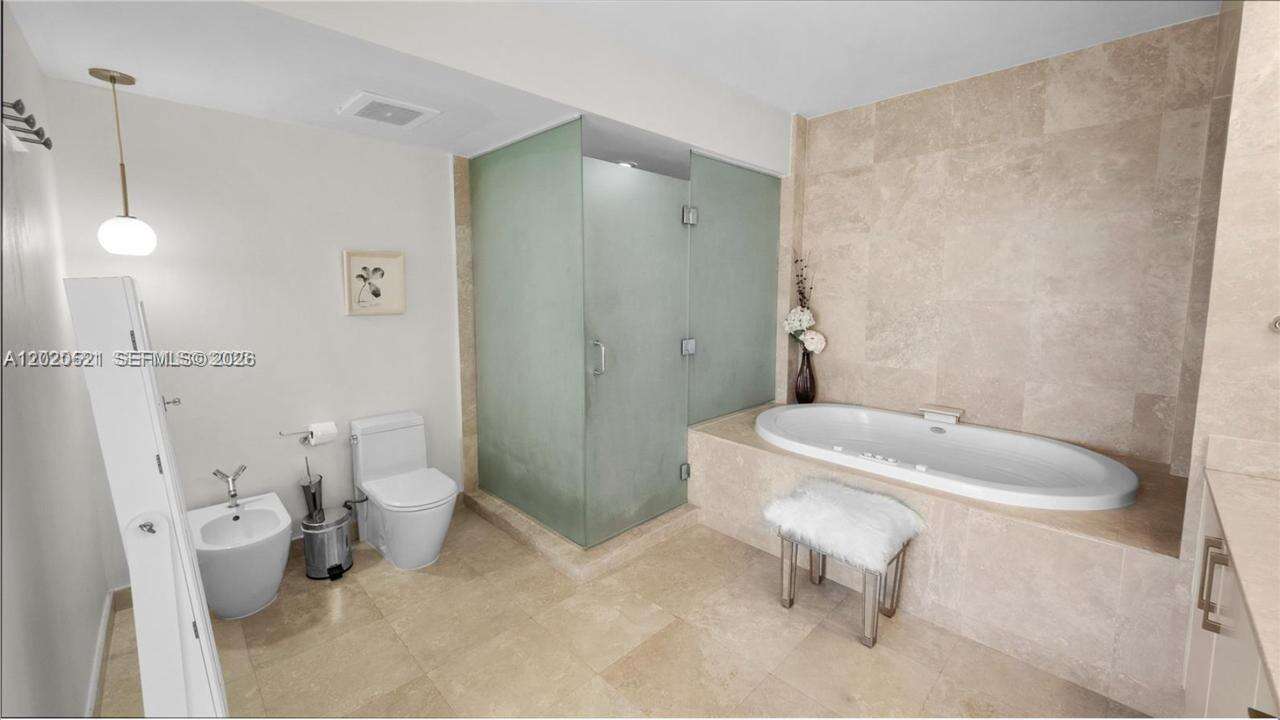 Icon at 450 Alton Rd, Miami Beach, FL 33139 - For Rent photo 12