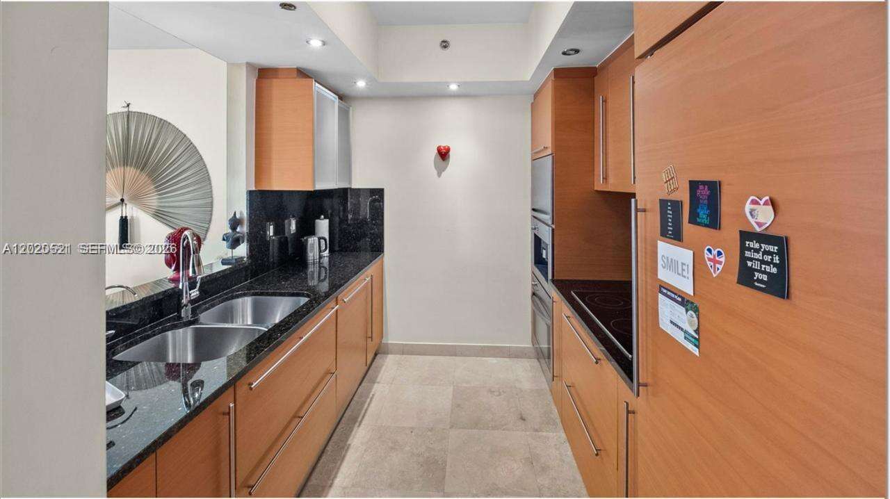 Icon at 450 Alton Rd, Miami Beach, FL 33139 - For Rent photo 17