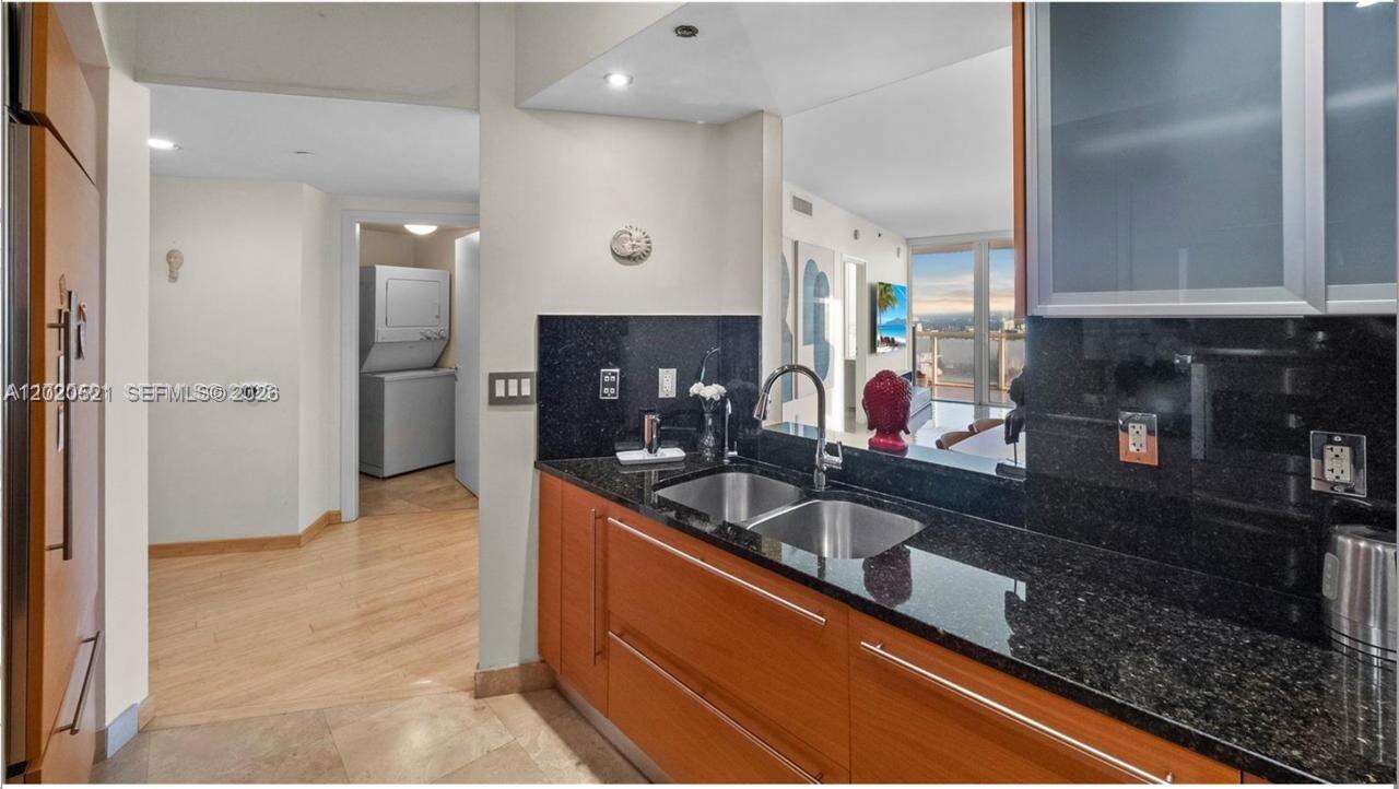 Icon at 450 Alton Rd, Miami Beach, FL 33139 - For Rent photo 19