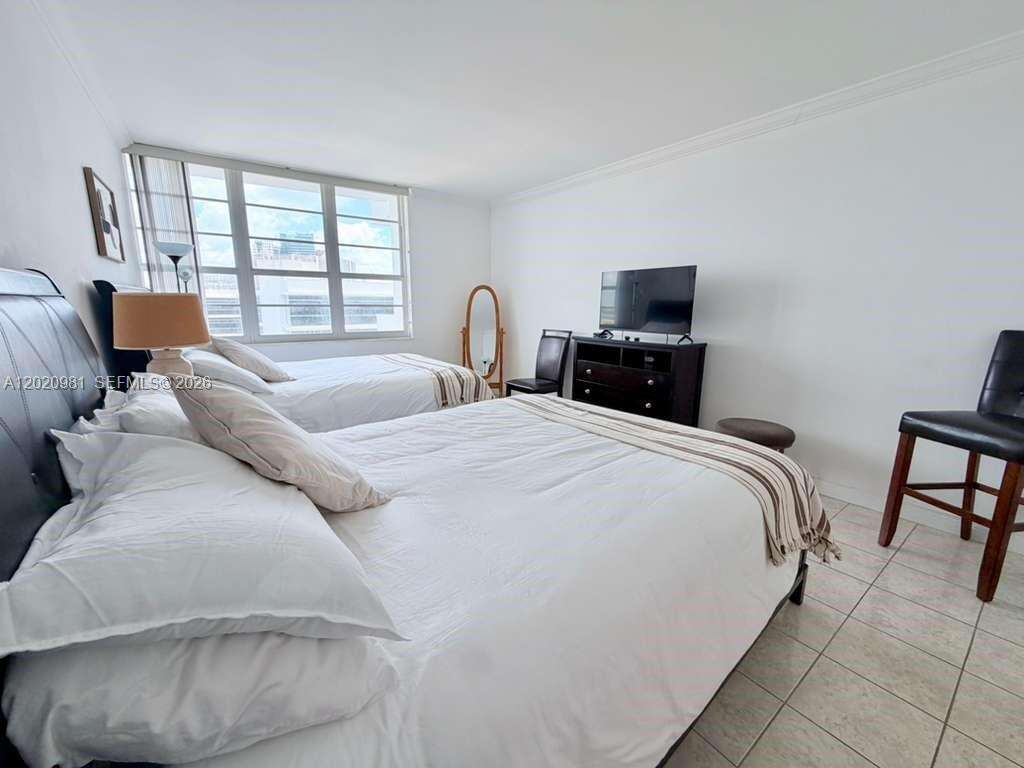 Decoplage at 100 Lincoln Rd, Miami Beach, FL 33139 - For Rent photo 12