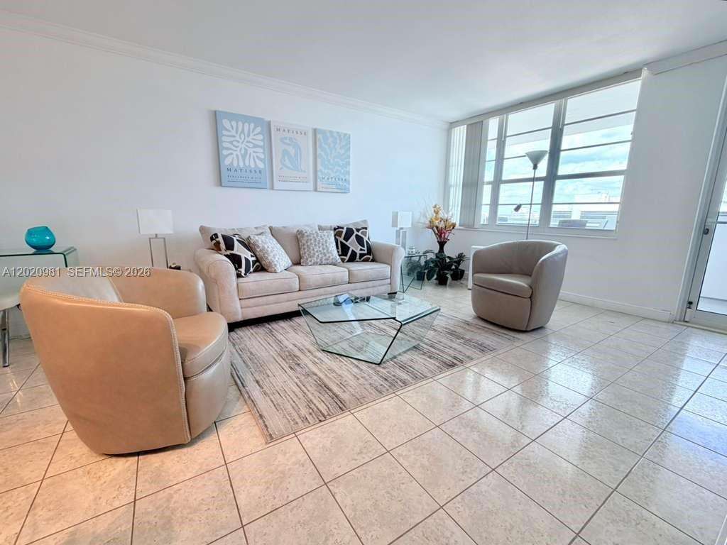 Decoplage at 100 Lincoln Rd, Miami Beach, FL 33139 - For Rent photo 4