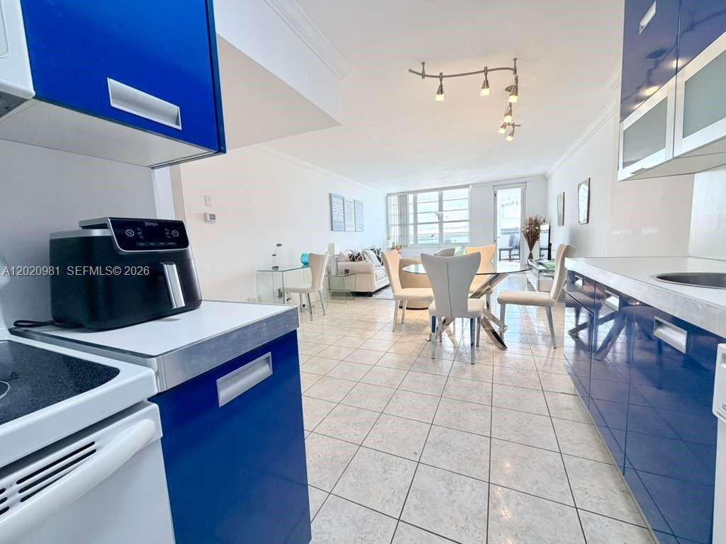 Decoplage at 100 Lincoln Rd, Miami Beach, FL 33139 - For Rent photo 6