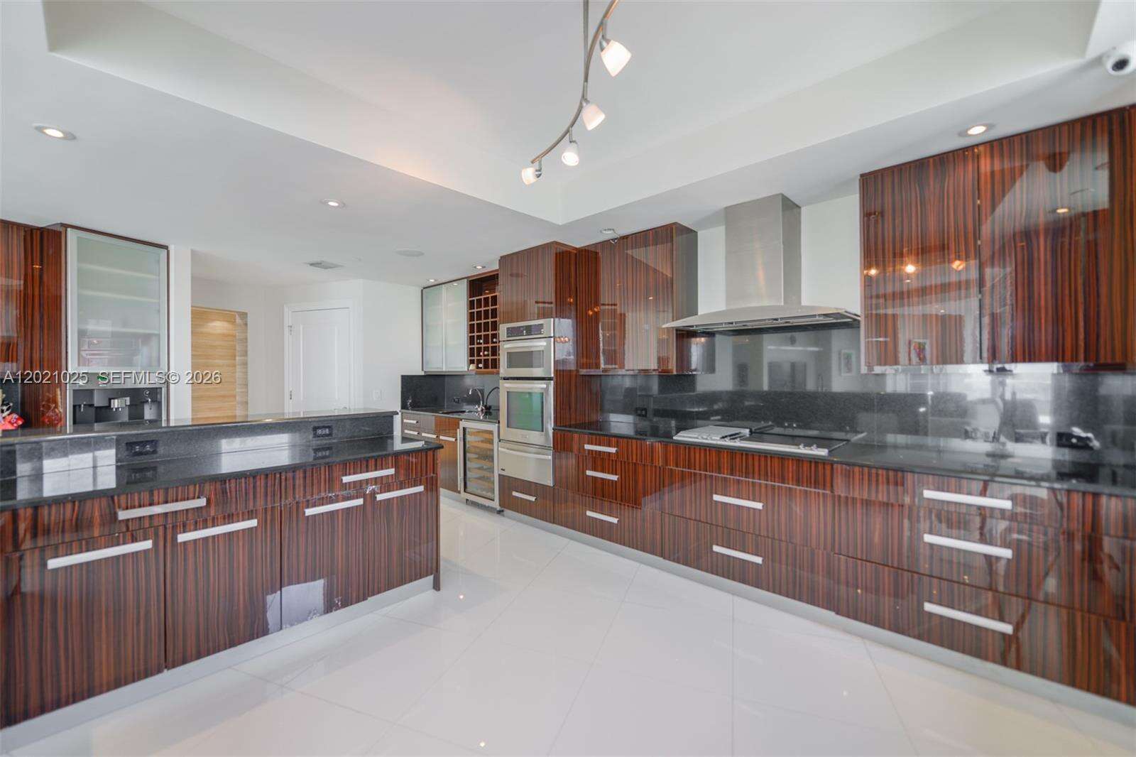 Bellamare at 6000 Island Blvd, Aventura, FL 33160 - For Rent photo 16