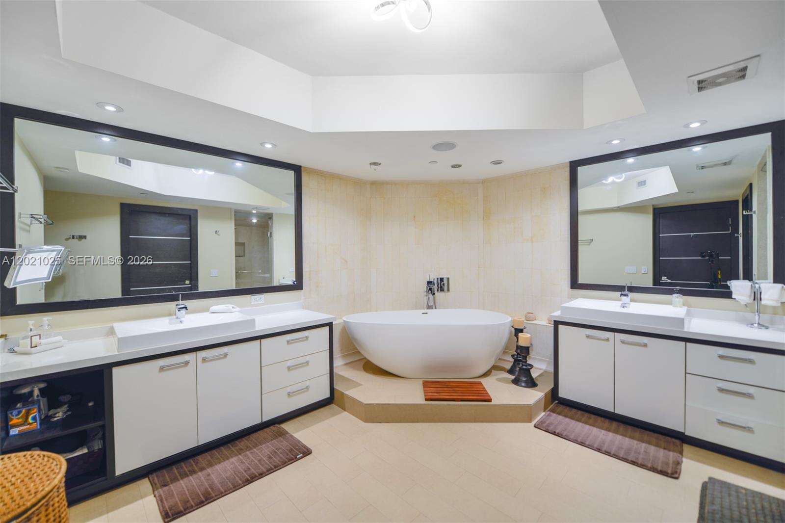 Bellamare at 6000 Island Blvd, Aventura, FL 33160 - For Rent photo 24