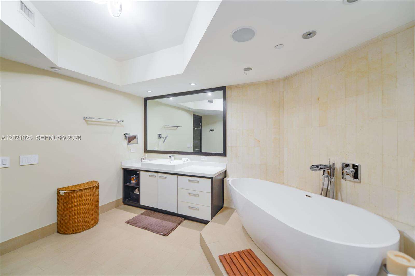 Bellamare at 6000 Island Blvd, Aventura, FL 33160 - For Rent photo 26