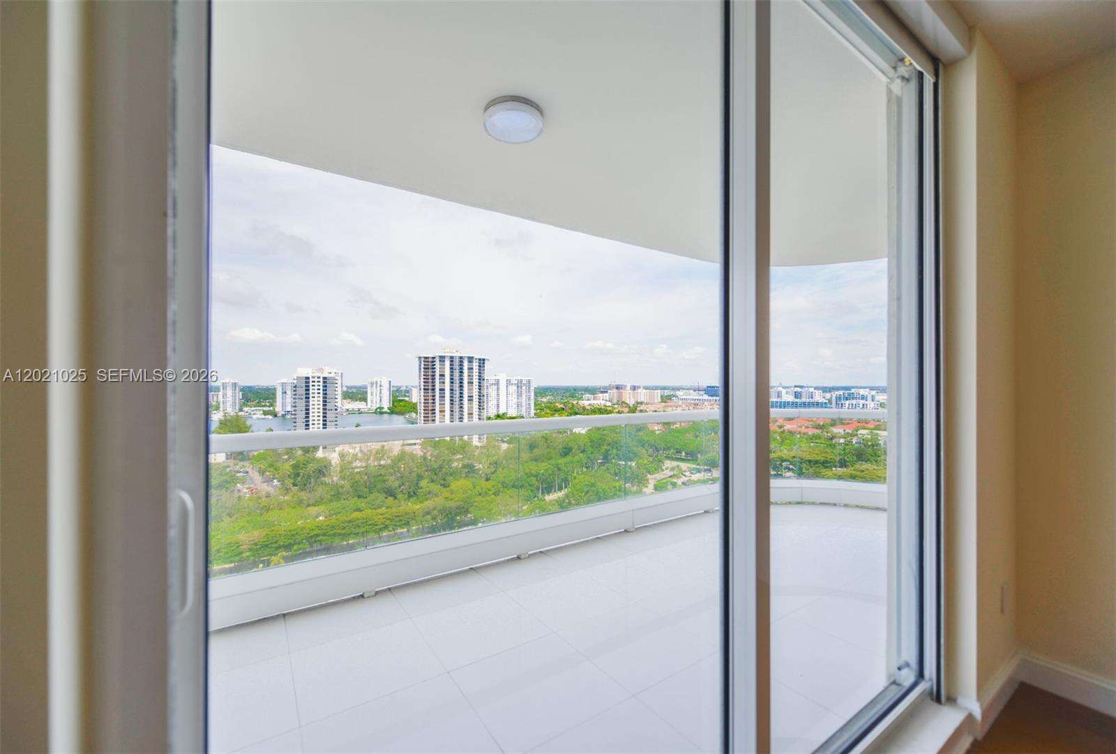 Bellamare at 6000 Island Blvd, Aventura, FL 33160 - For Rent photo 44