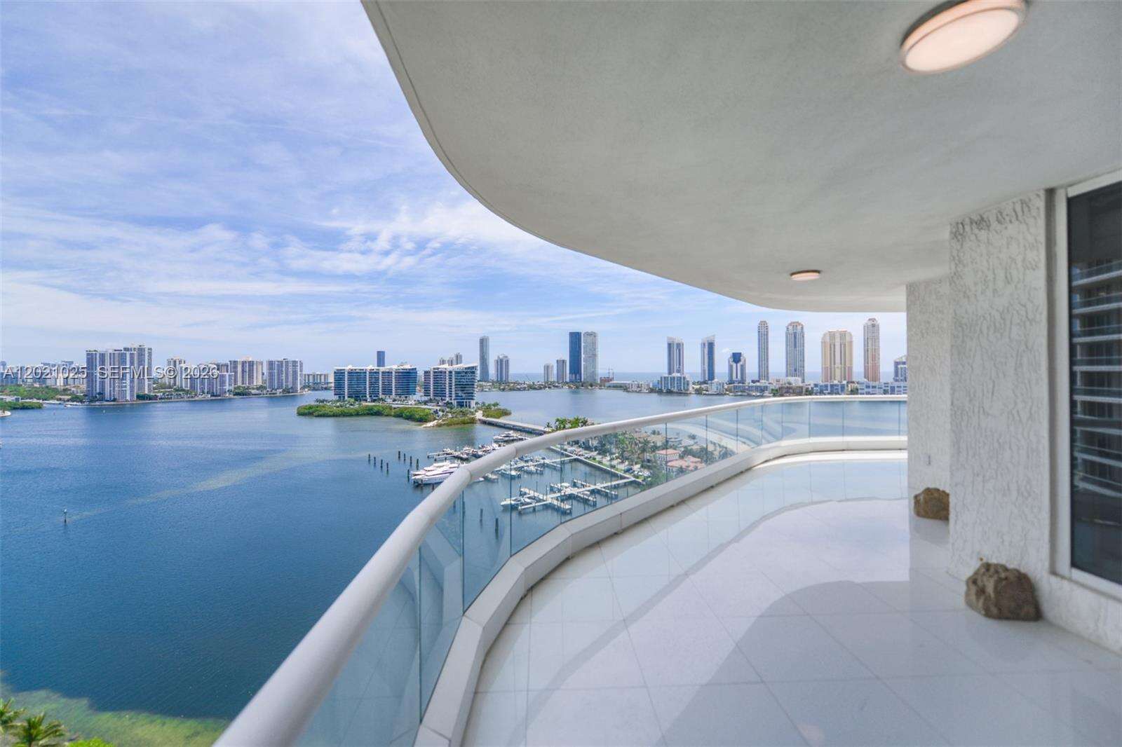 Bellamare at 6000 Island Blvd, Aventura, FL 33160 - For Rent photo 54