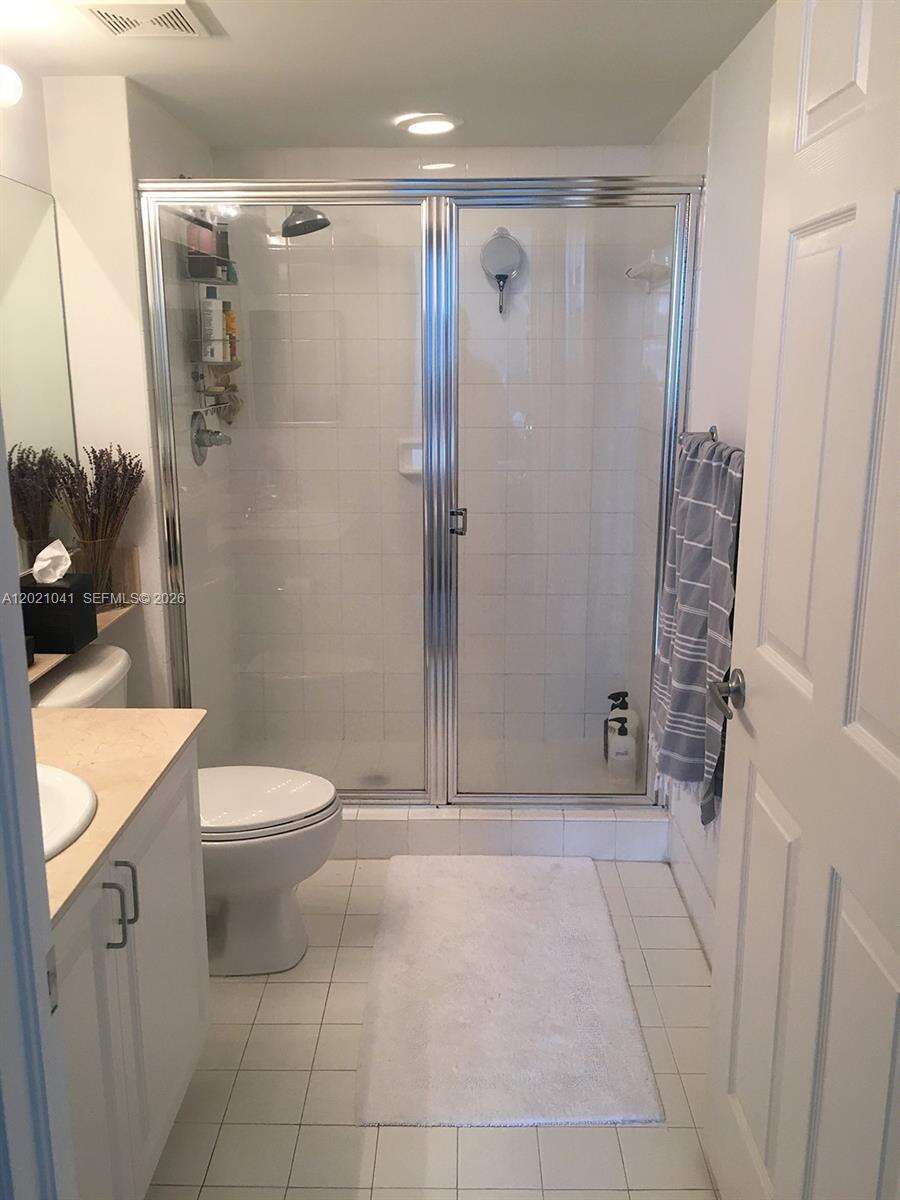 The Mark On Brickell at 1155 Brickell Bay Dr, Miami, FL 33131 - For Rent photo 6