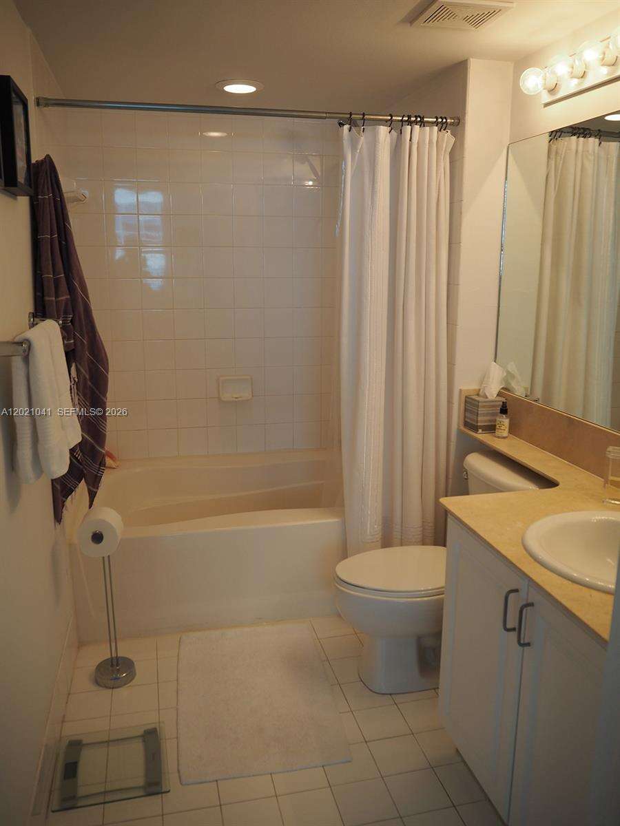 The Mark On Brickell at 1155 Brickell Bay Dr, Miami, FL 33131 - For Rent photo 7