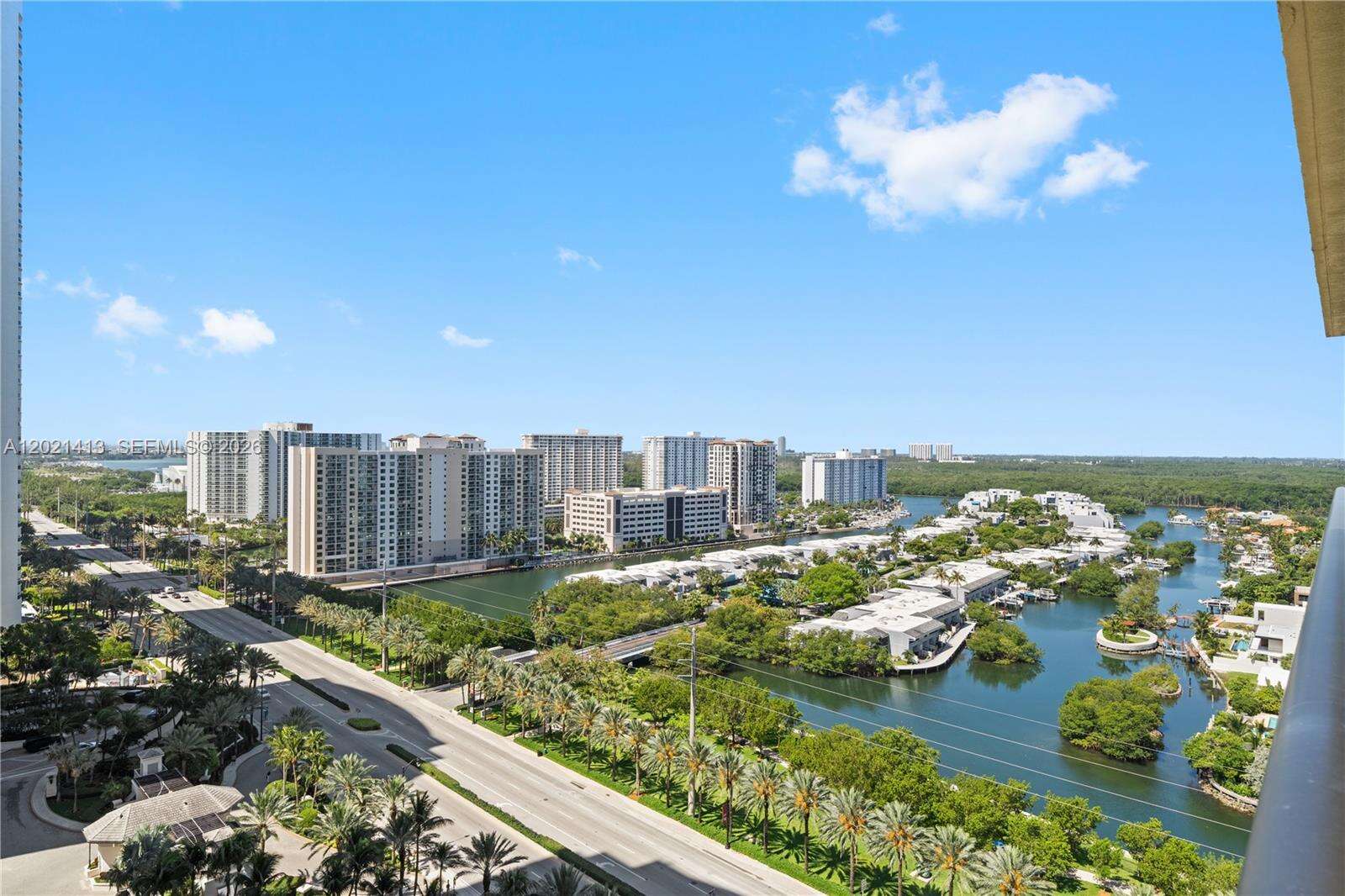 Sayan at 16275 Collins Ave, Sunny Isles Beach, FL 33160 - For Rent photo 25
