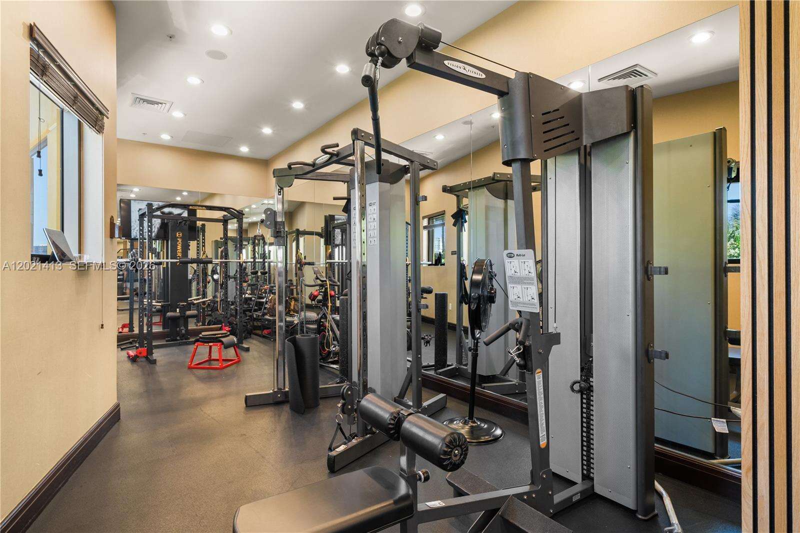Sayan at 16275 Collins Ave, Sunny Isles Beach, FL 33160 - For Rent photo 30