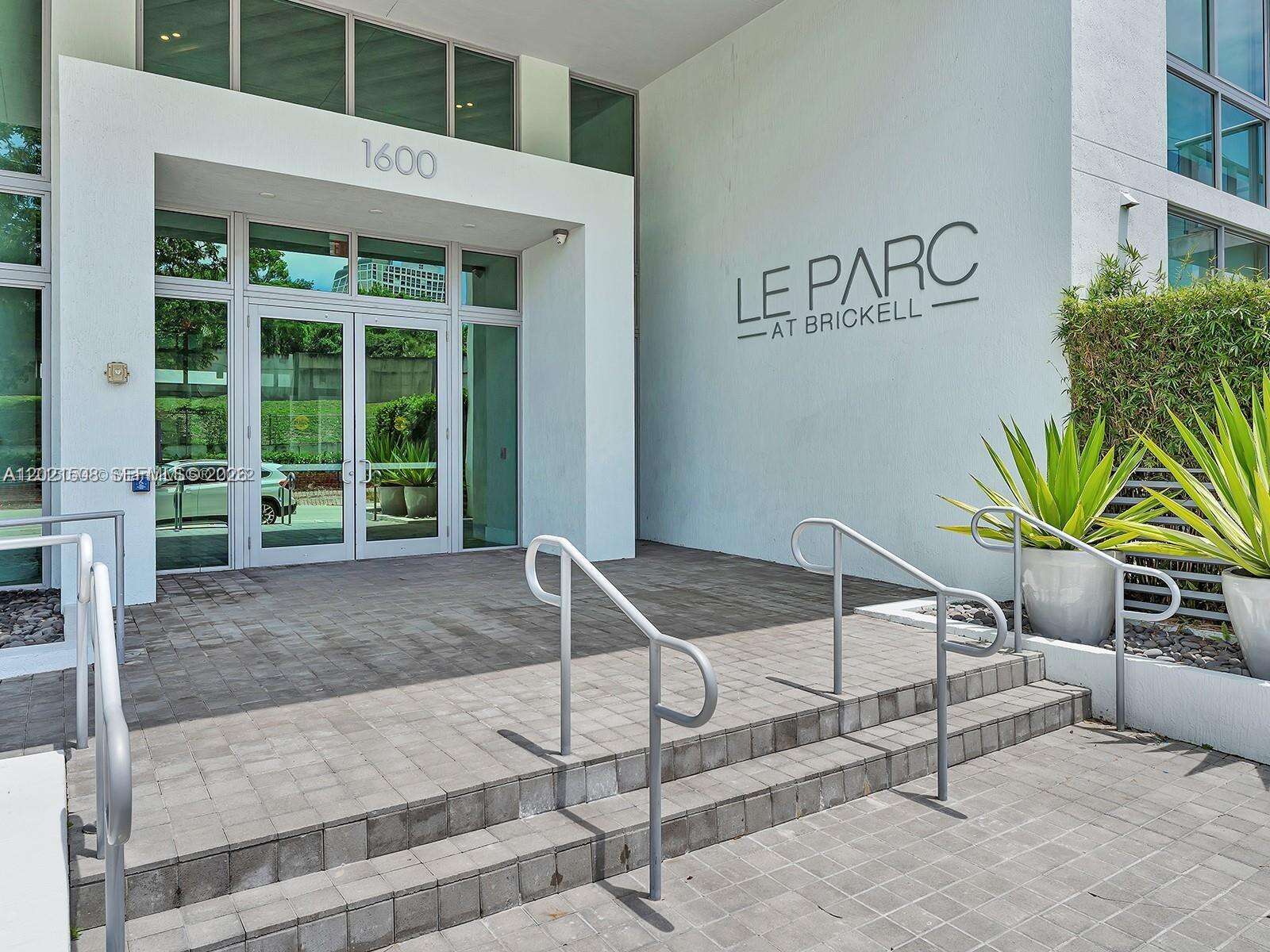 Le Parc At Brickell at 1600 1 Ave, Miami, FL 33129 - For Rent photo 2