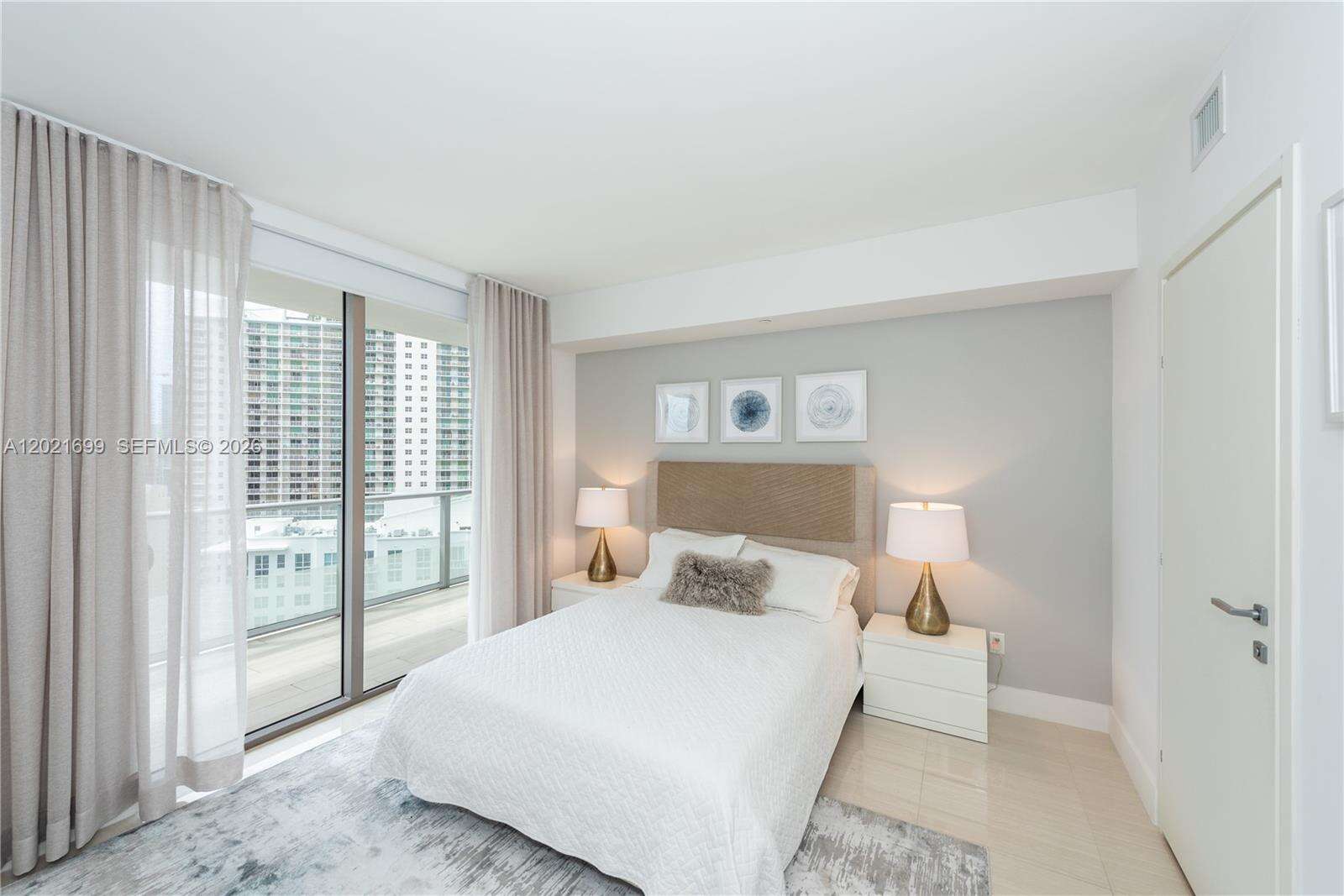 Brickell House at 1300 Brickell Bay Dr, Miami, FL 33131 - For Rent photo 12