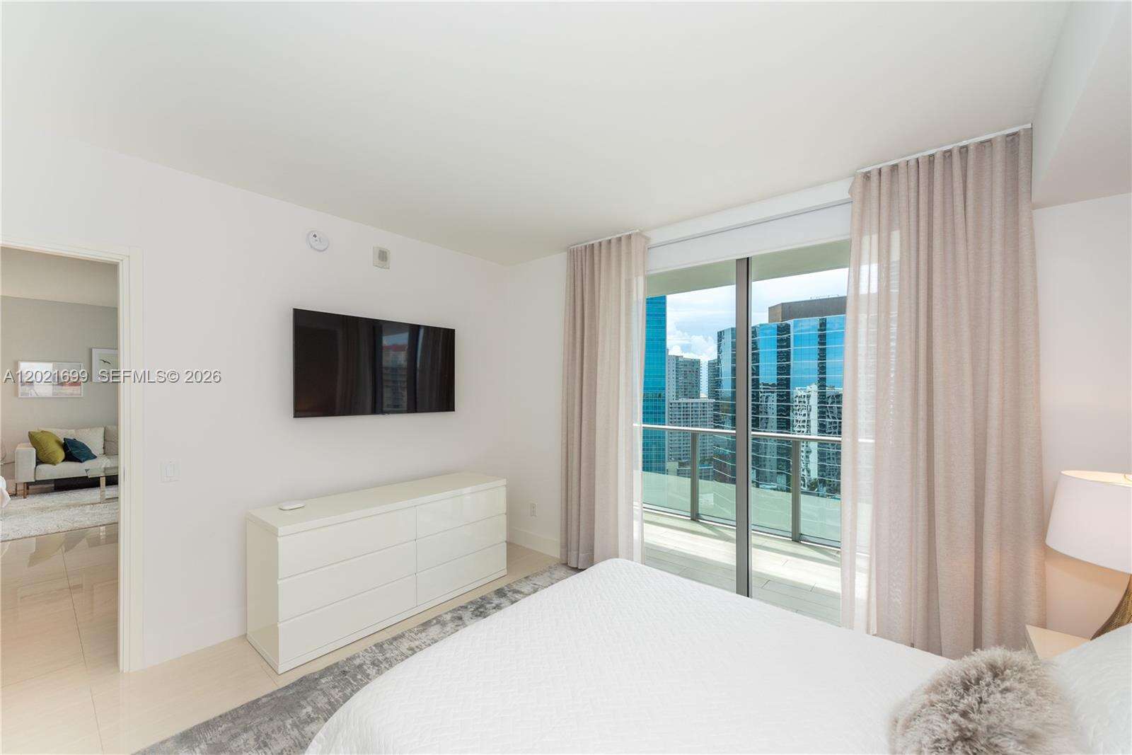Brickell House at 1300 Brickell Bay Dr, Miami, FL 33131 - For Rent photo 14