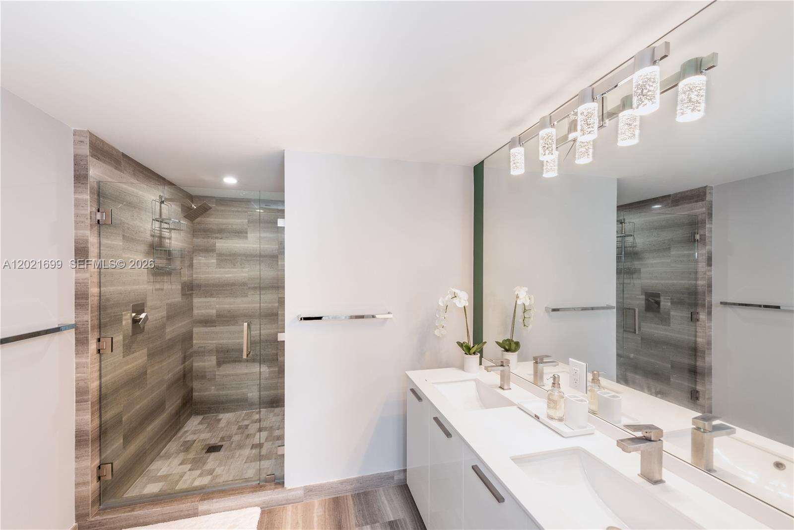 Brickell House at 1300 Brickell Bay Dr, Miami, FL 33131 - For Rent photo 15