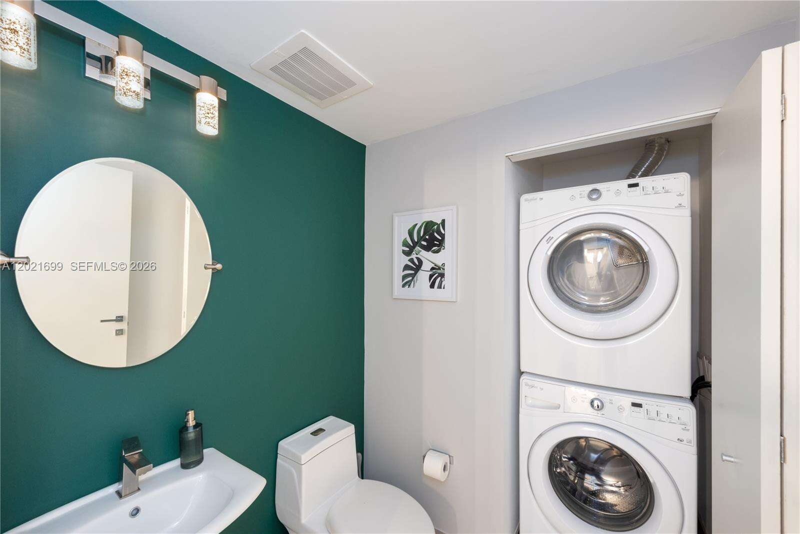 Brickell House at 1300 Brickell Bay Dr, Miami, FL 33131 - For Rent photo 19