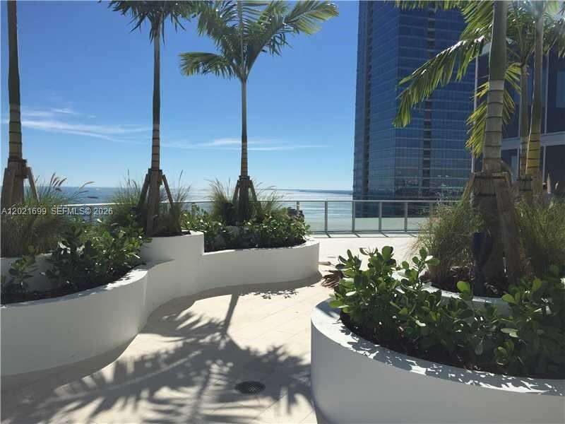 Brickell House at 1300 Brickell Bay Dr, Miami, FL 33131 - For Rent photo 23