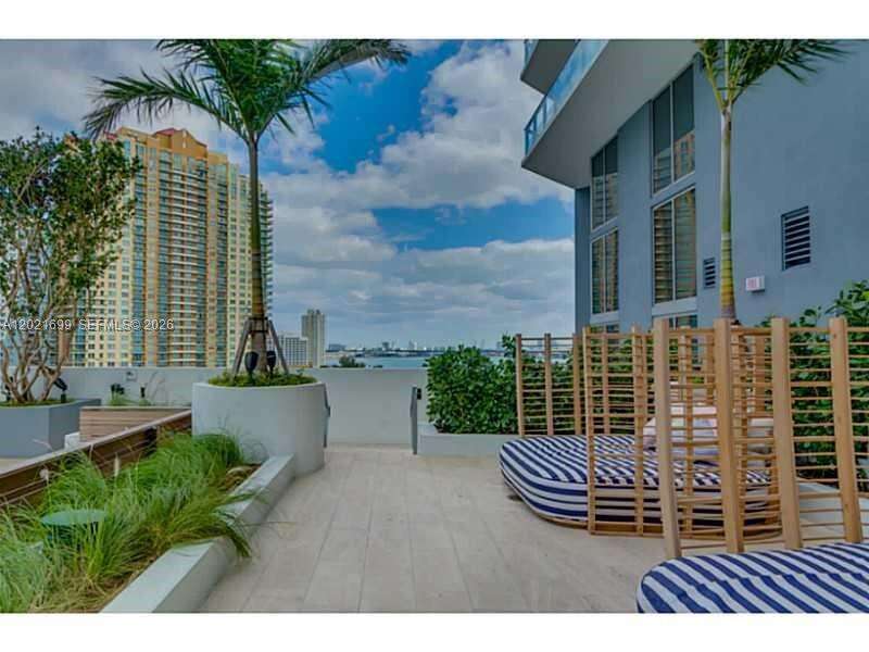 Brickell House at 1300 Brickell Bay Dr, Miami, FL 33131 - For Rent photo 28