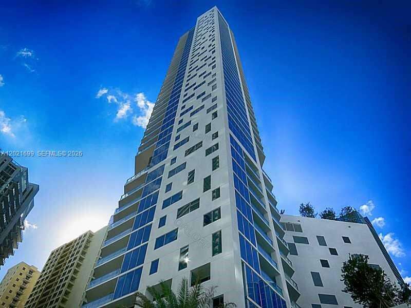 Brickell House at 1300 Brickell Bay Dr, Miami, FL 33131 - For Rent photo 30