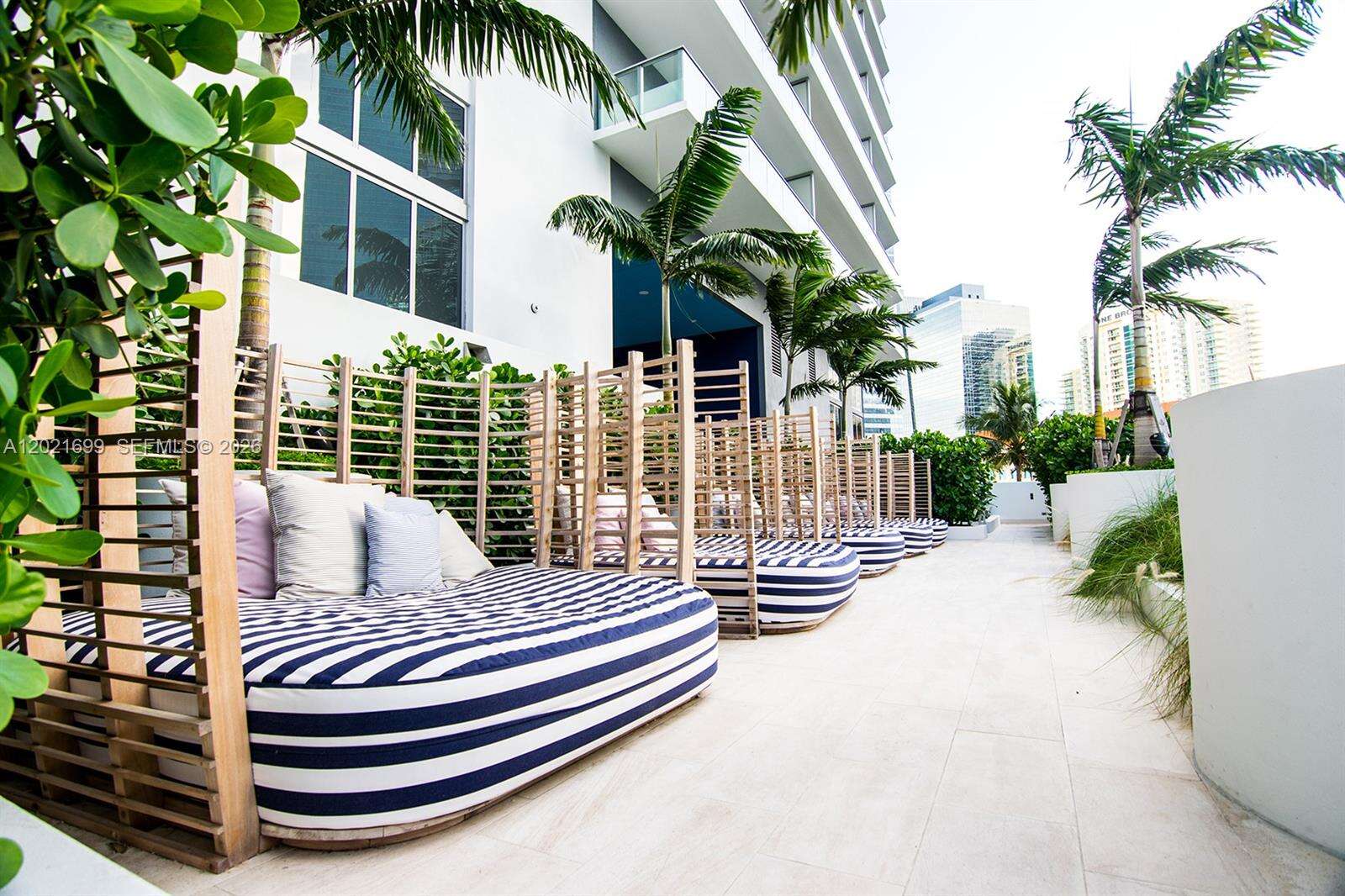 Brickell House at 1300 Brickell Bay Dr, Miami, FL 33131 - For Rent photo 41