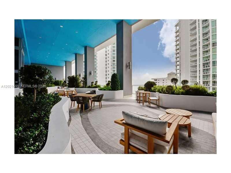Brickell House at 1300 Brickell Bay Dr, Miami, FL 33131 - For Rent photo 49