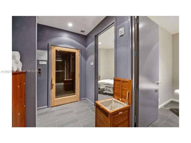 Brickell House at 1300 Brickell Bay Dr, Miami, FL 33131 - For Rent photo 52